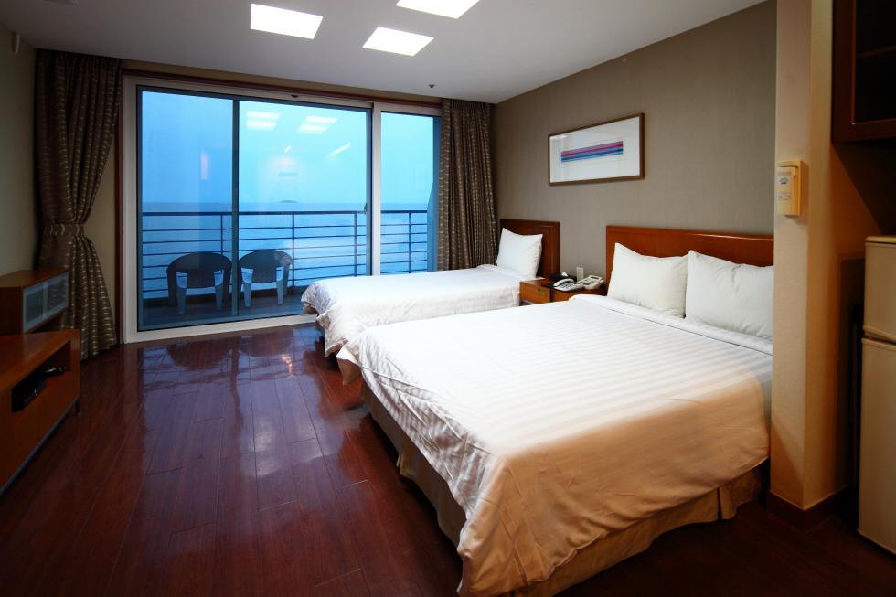 Hotel Resom Ocean Castle à Taean Extérieur photo